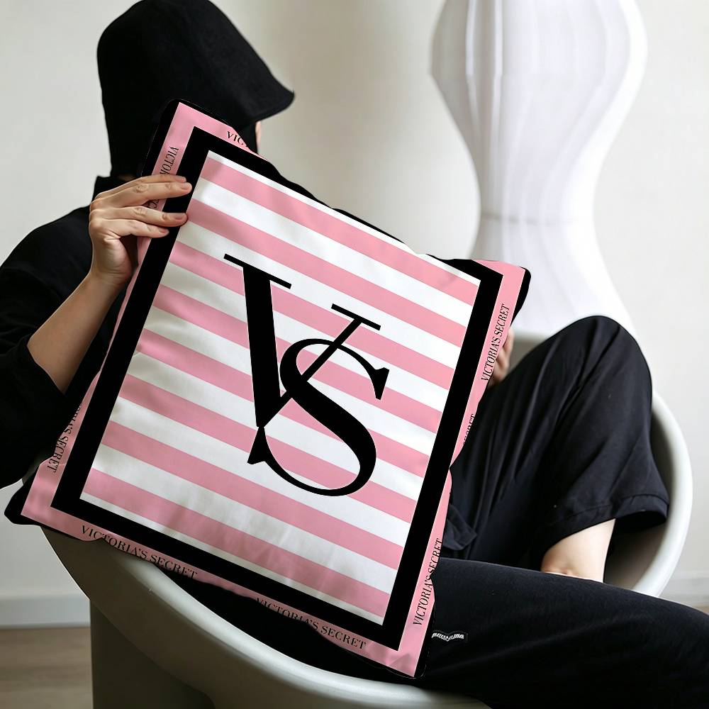 Classic Logo V-VictoriaS S-Sec - Home Fragrance Victoria Secret review and price